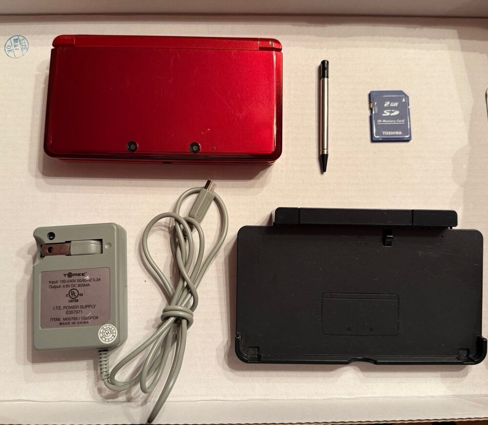 Red Nintendo 3DS Bundle (Charging Cable, charge dock, stylus and 2GB SD card)